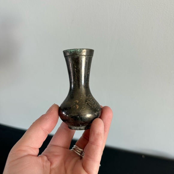 Vintage | Solid Brass Small Vase Made In India Decor Design Gold Metal Patina - Picture 7 of 7